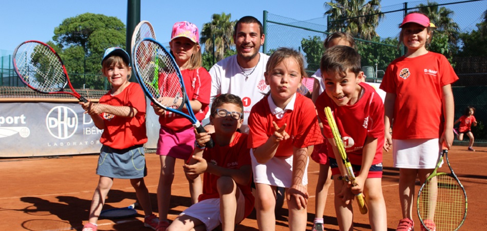 Wilson y Catalana Occidente vuelven a apostar por el tenis para niños