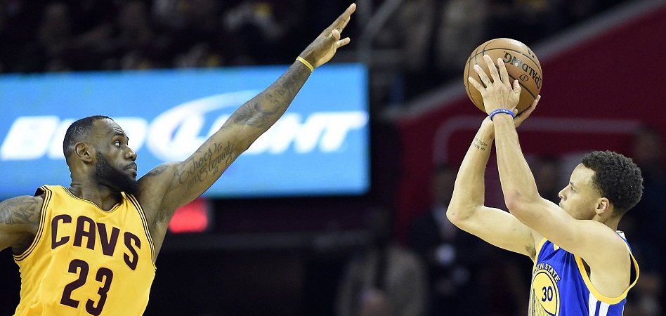Los Warriors y Curry, líderes en ventas en la NBA