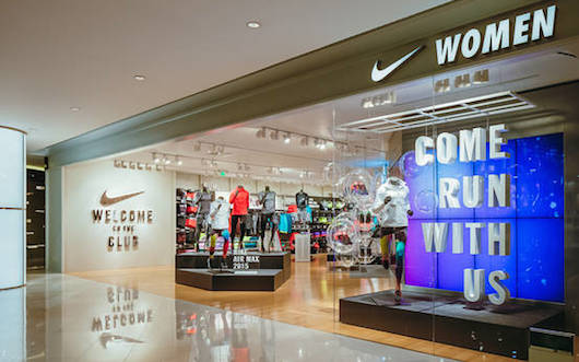 Nike Women Store 530