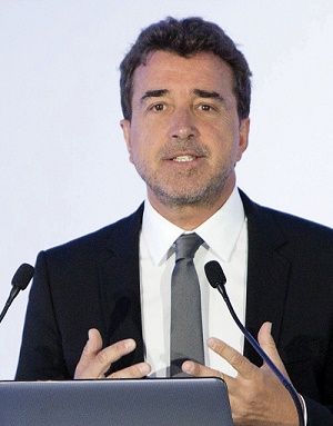 Arnaud Lagardere CEO 300