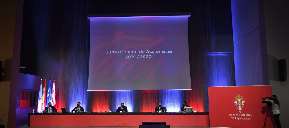 El Sporting de Gijón avanza un déficit de 3,8 millones en 2020-2021