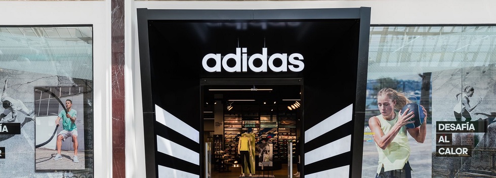 Adidas vuelve a reducir ventas en el tercer trimestre lastrada por la divisa