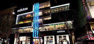 Adidas dobla su presencia en China con la apertura de mil tiendas en 2019