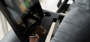 Apple acelera en deporte: integra su ‘smartwatch’ en las máquinas de ‘fitness’