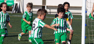 El Real Betis expande su negocio y abre escuelas deportivas en Irak y Zimbaue