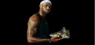 Nike explora la compra de la empresa de entretenimiento de LeBron James