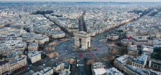 Francia extiende el toque de queda a otros 38 departamentos