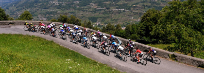 La UCI, sobre ruedas con Decathlon y Santini