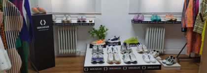 Andrés Iniesta relanza sus ‘sneakers’ Mikakus tras captar capital japonés