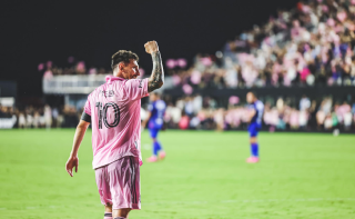 Apple regatea al son de Messi en la MLS