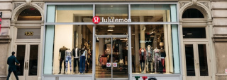 Lululemon crece un 32% y mejora previsiones en el primer trimestre