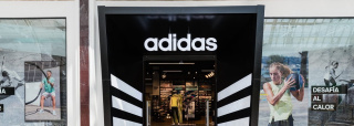 Adidas dispara sus ventas un 31% en España y gana un 8% más en 2022