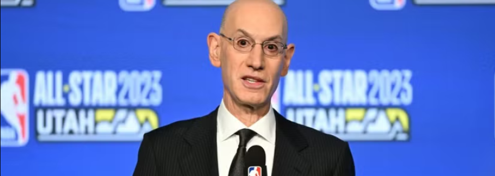 La NBA ultima la renovación de Adam Silver como comisionado hasta 2030