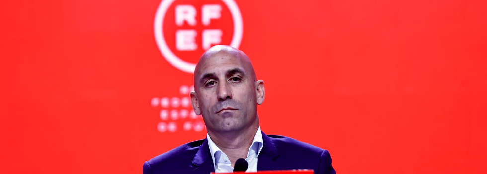 La Fifa abre un expediente sancionador a Luis Rubiales tras su comportamiento en Sídney