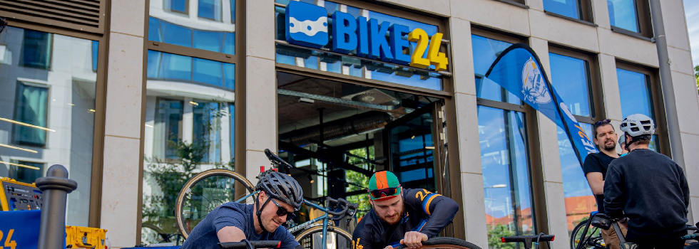 Bike24 invierte diez millones en un centro logístico cerca de Barcelona